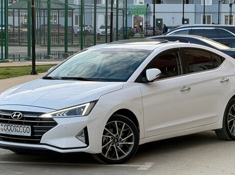 Hyundai Elantra 2020