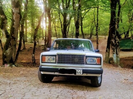 LADA (VAZ) 2107