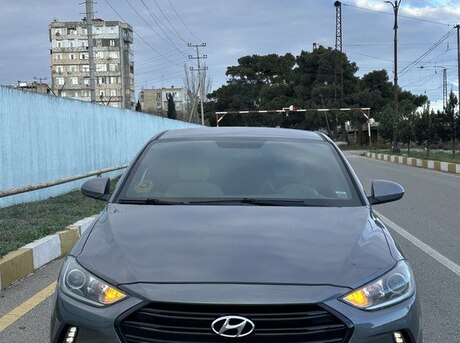 Hyundai Elantra 2018