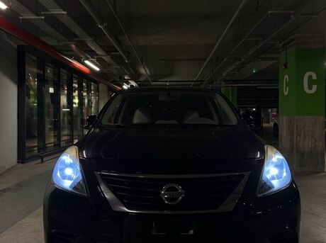 Nissan Sunny 2012