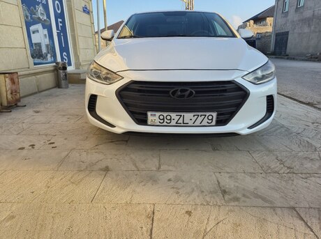 Hyundai Elantra 2017