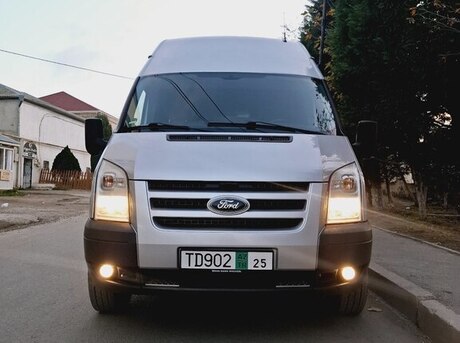Ford Transit 2011