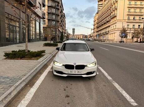 BMW 320 2013