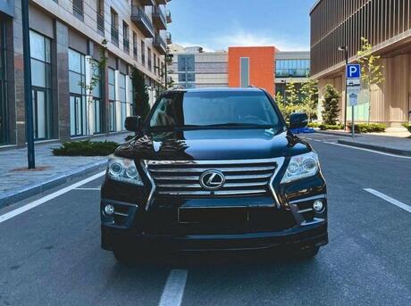 Lexus LX 570 2013