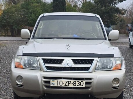 Mitsubishi Pajero 2004