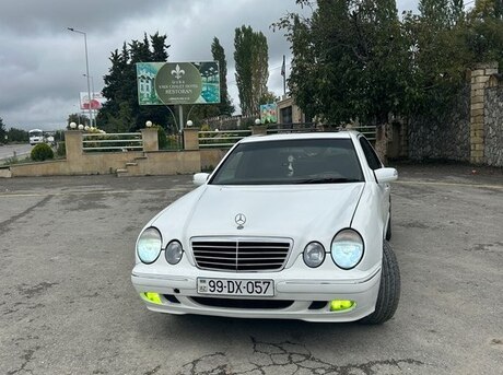 Mercedes E 240 2001