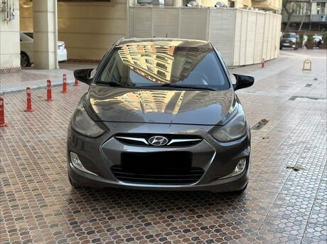 Hyundai Accent 2012