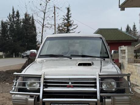 Mitsubishi Pajero 1996