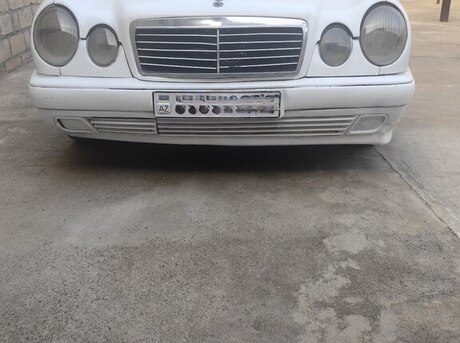 Mercedes E 220 1996