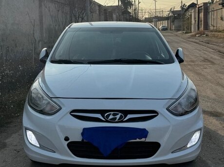 Hyundai Accent 2012