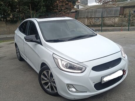 Hyundai Accent 2015