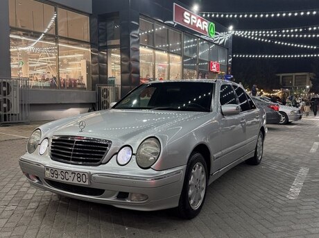 Mercedes E 220 2001