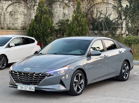 Hyundai Elantra 2022