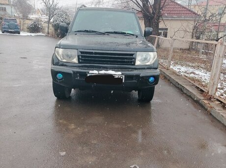 Mitsubishi Pajero io 1999