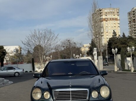 Mercedes E 220