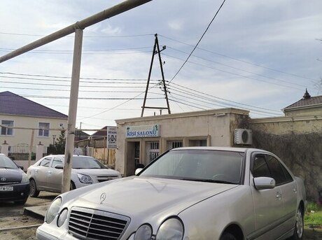 Mercedes E 200 2001