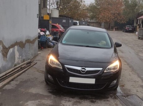 Opel Astra 2010