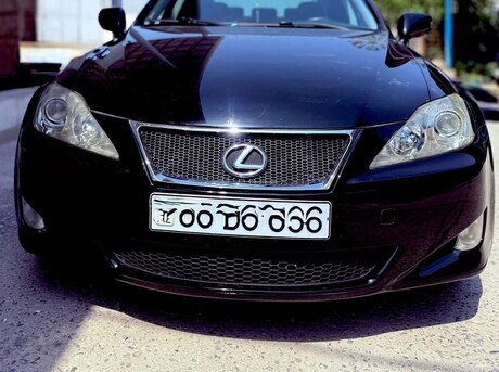 Lexus  2008