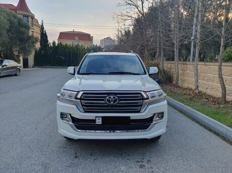 Toyota Land Cruiser 2011