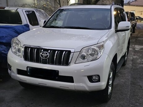 Toyota Land Cruiser Prado 2011