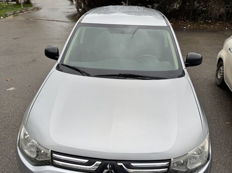 Mitsubishi Outlander 2014
