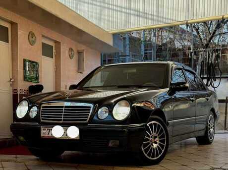 Mercedes E 230