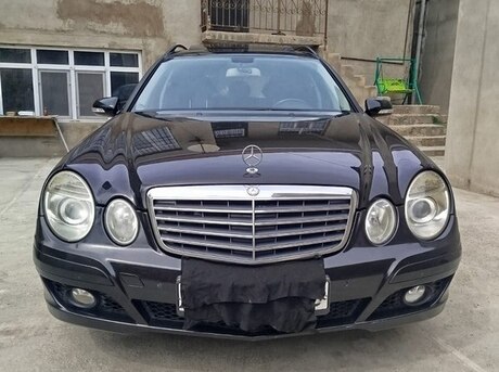 Mercedes E 220