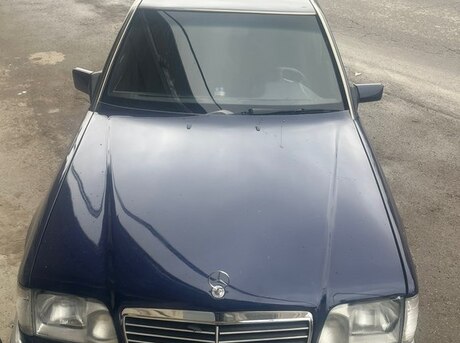 Mercedes E 220 1995