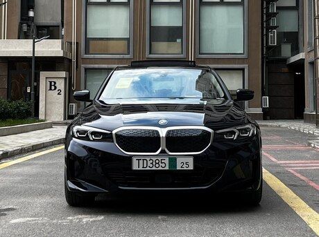 BMW i3 2025