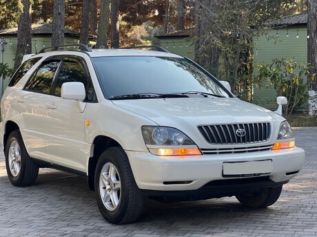 Toyota Harrier 1999