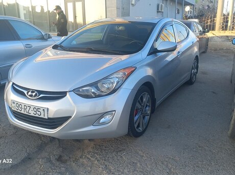 Hyundai Elantra 2013