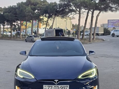 Tesla Model S 2017