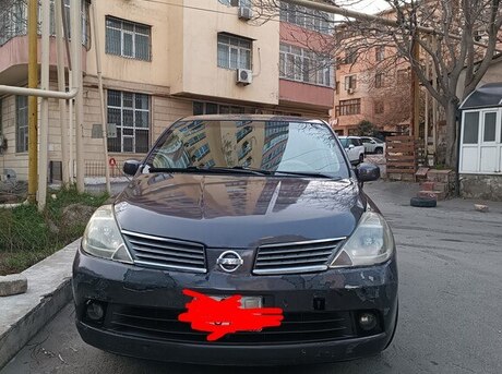 Nissan Tiida 2007