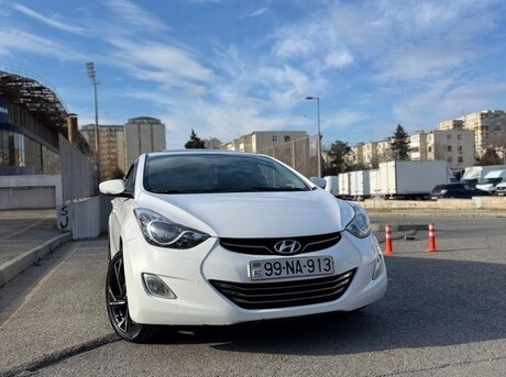 Hyundai Elantra 2012