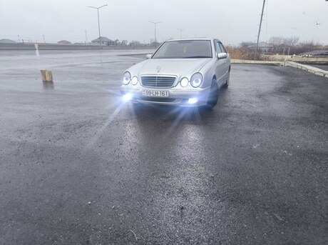 Mercedes E 240 2001