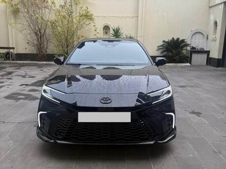 Toyota Camry 2025