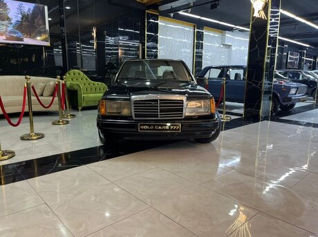 Mercedes 200 E