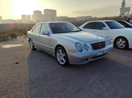 Mercedes E 240 2000