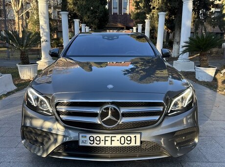 Mercedes E 300