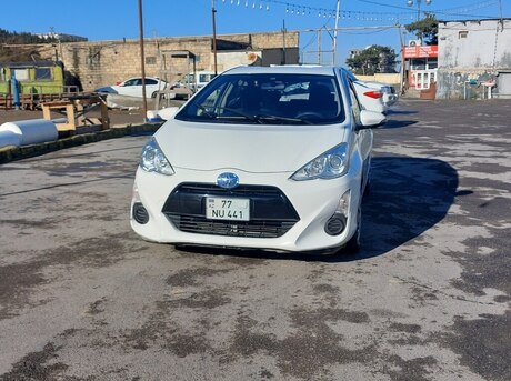 Toyota Aqua 2016