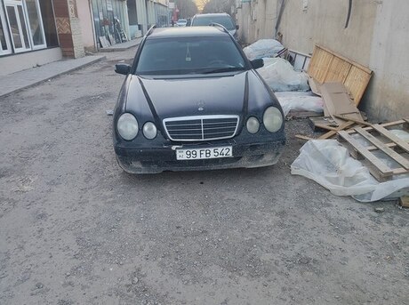 Mercedes E 220 2000