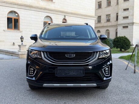 Geely Okavango 2022
