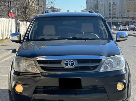 Toyota Fortuner 2006