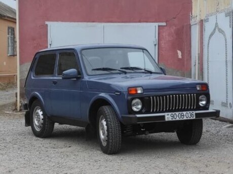 LADA (VAZ) Niva 2015