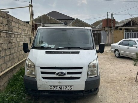 Ford Transit 2011