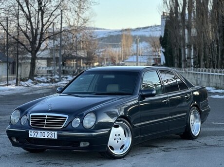 Mercedes E 220 2001