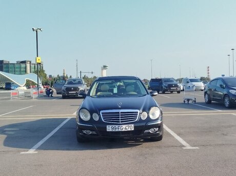Mercedes E 220