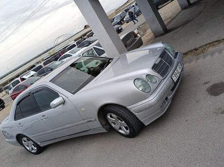 Mercedes E 240 1999