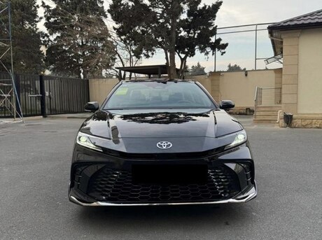 Toyota Camry 2025