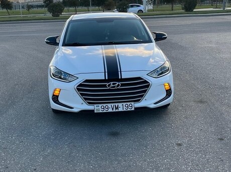 Hyundai Elantra 2016
